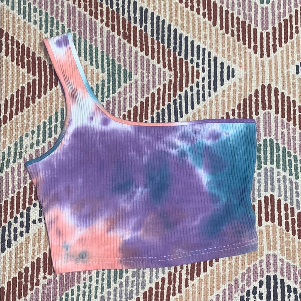 ONE SHOULDER TANK